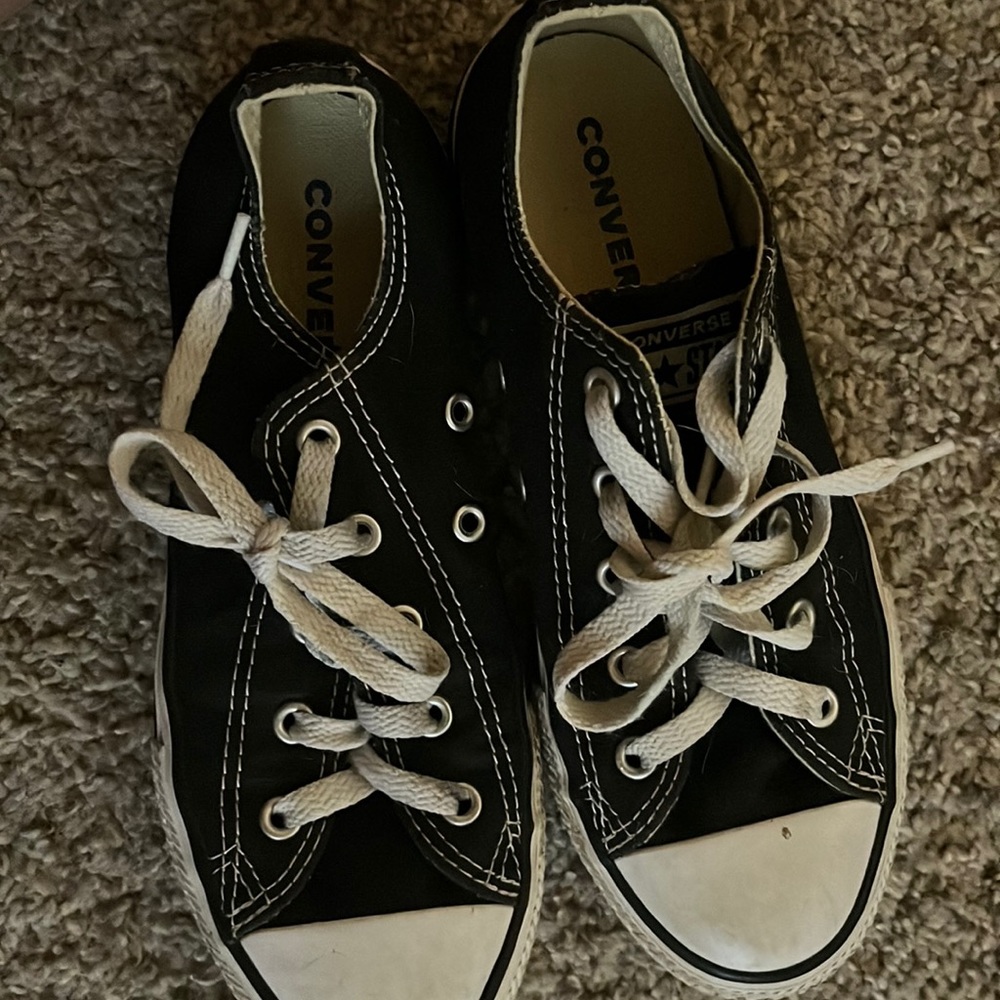 Converse girl size 2
